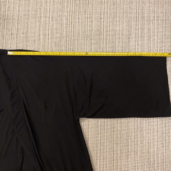 Baukjen Sustainable Oversize Relax Silky Coverup - Picture 9 of 11